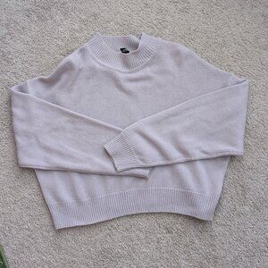Divided lilac cropped sweater size S